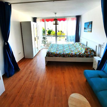 Playmon Holiday Apartment Benidorm Exteriör bild